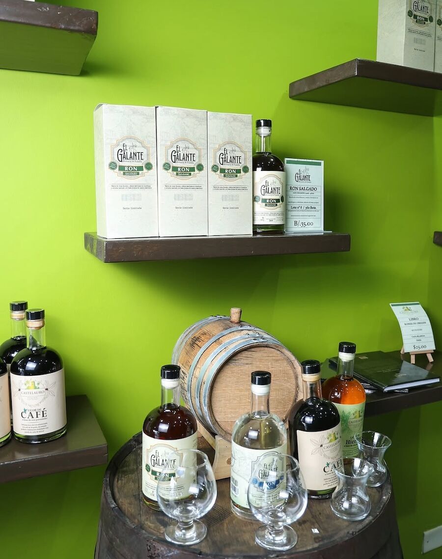 Artisan Distillery Tour Panama Casco Viejo Artisan Distillery Tour - Image 4